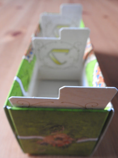 A view of the tabs that are also included and can help you store your tiles in this 3D Starting Landscape mini expansion and accessory for Carcassonne.