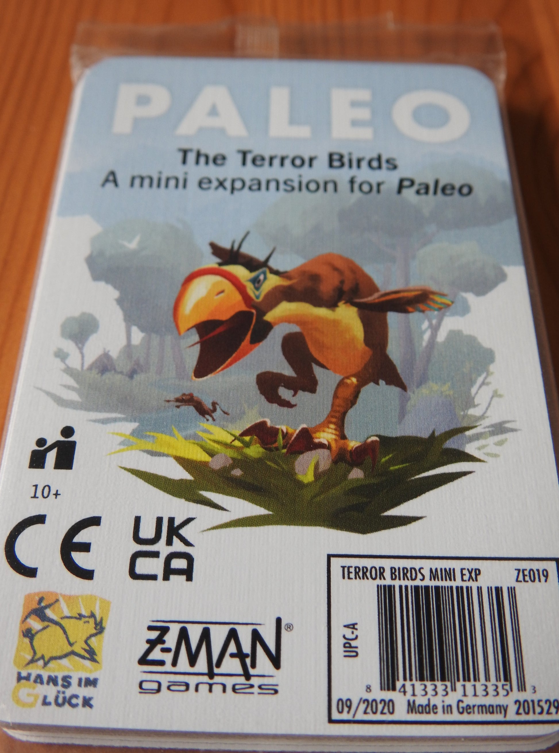 Closer view of the front of the pack, showing quite a terrifying looking bird as part of this Paleo Terror Birds mini expansion.