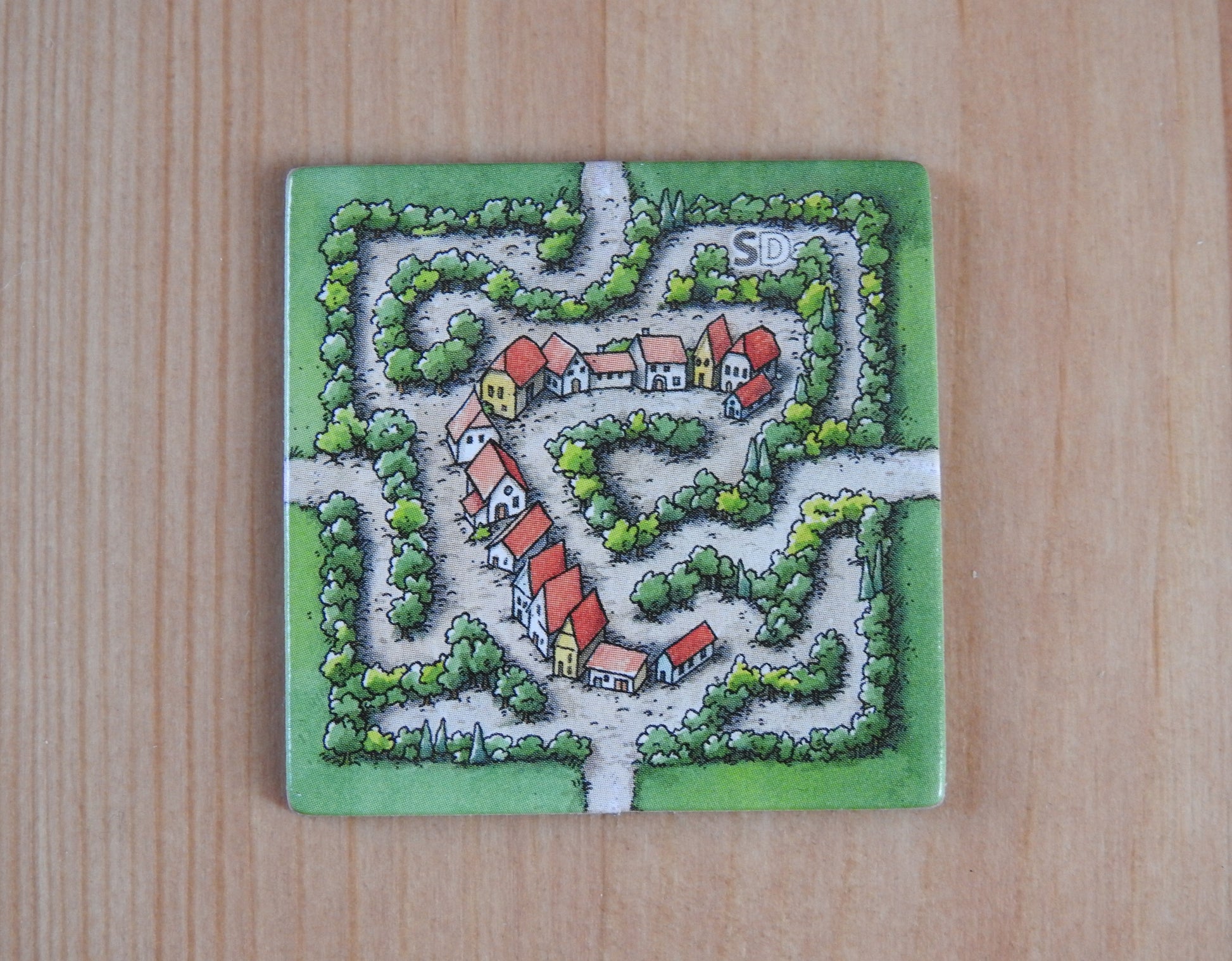 View of the Labryinth (Classic Edition) tile for this Carcassonne mini expansion.