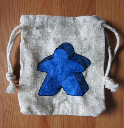 Close-up of the blue meeple bag.